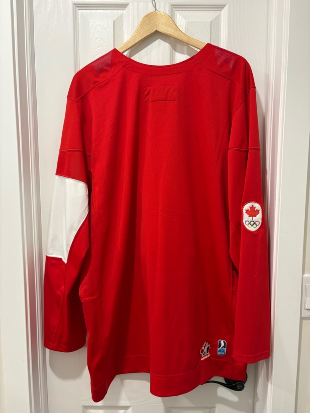 Team Canada Nike Jersey 2013 IIHF hockey Olympics Patch Men’s Size XL Nike - Picture 2 of 6